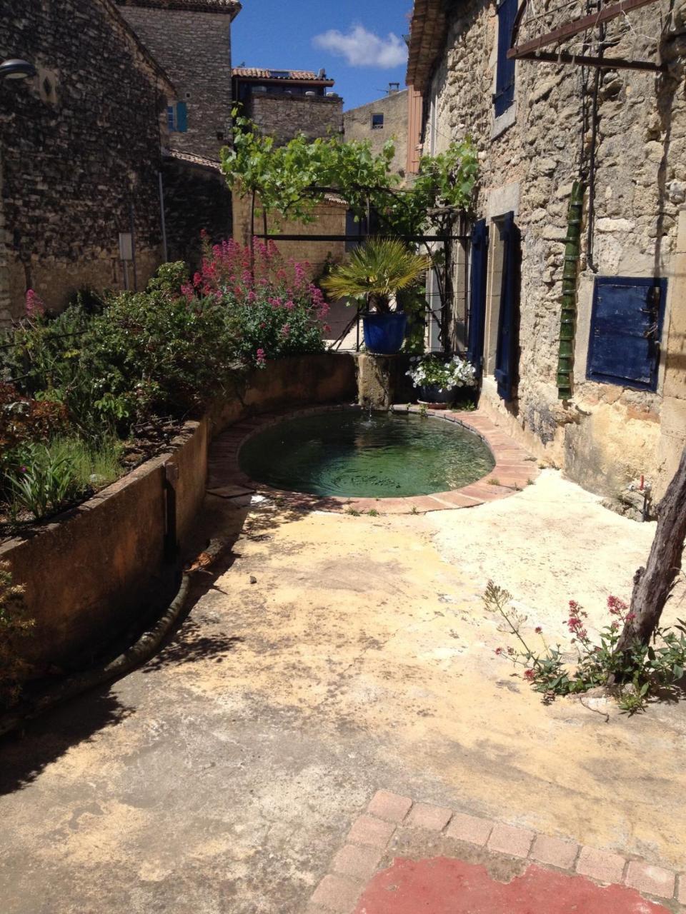 La Salamandre Bleue Chantemerle-lès-Grignan Exterior foto