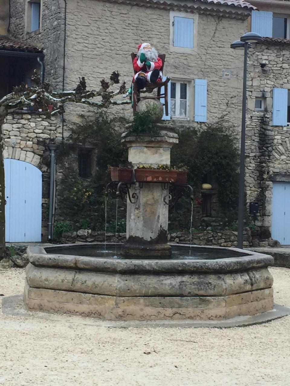 La Salamandre Bleue Chantemerle-lès-Grignan Exterior foto